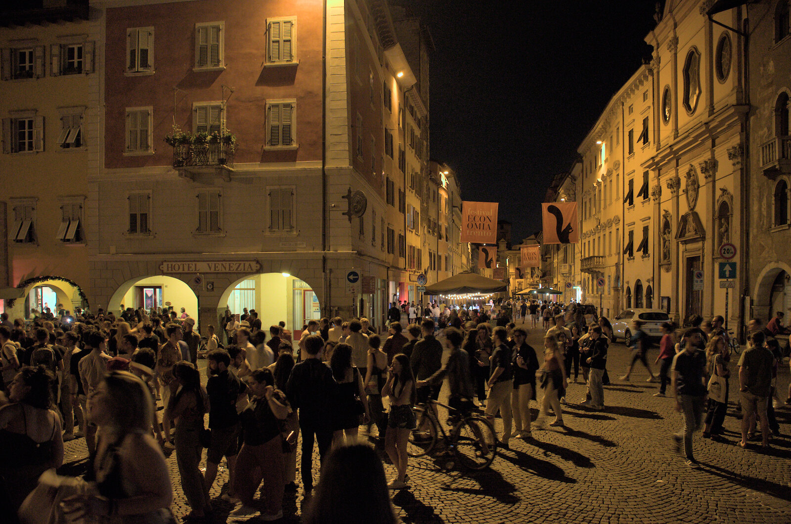 f/3.5 - 1/15s - ISO:1600 18mm 21.05.2022 01:46